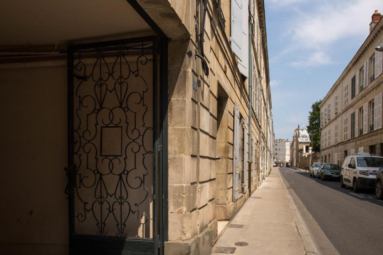 Grand Studio Zen Dans L'Hyper Centre De Poitiers Apartment Exterior photo