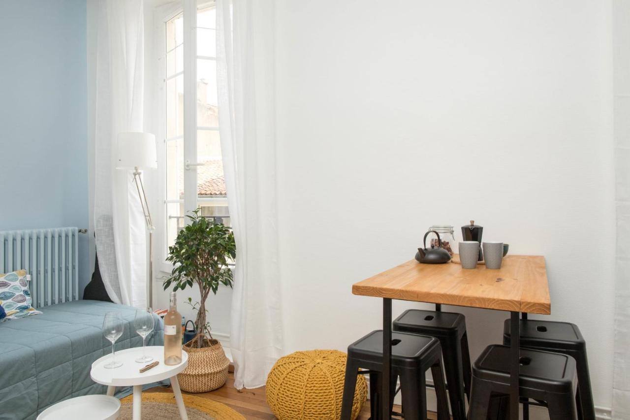 Grand Studio Zen Dans L'Hyper Centre De Poitiers Apartment Exterior photo